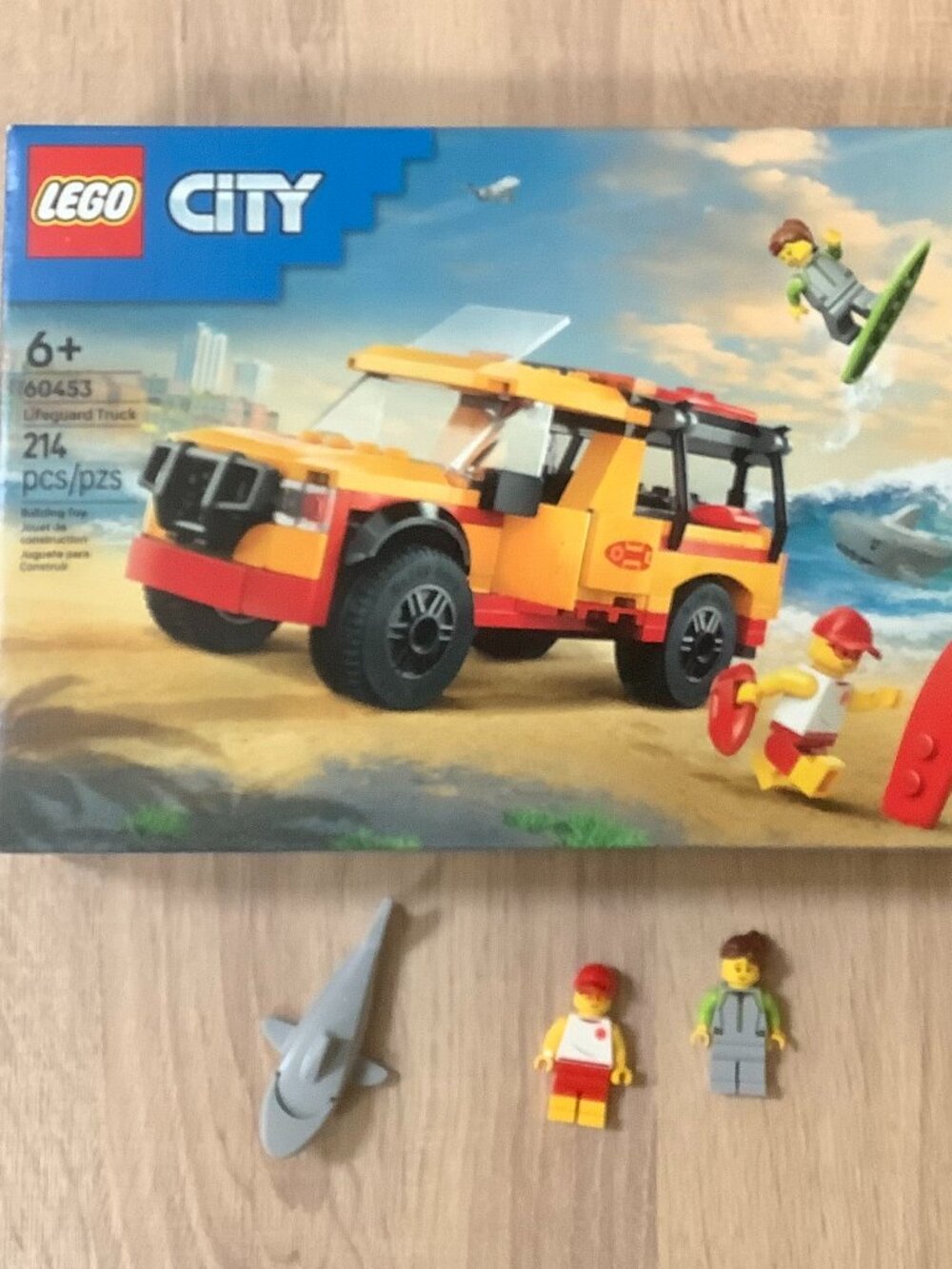 LEGO City Lifeguard Beach Truck 60453 minifigure cty1874 cty1875 surfer shark